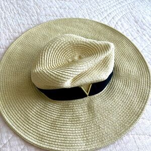 Vince camuto hat